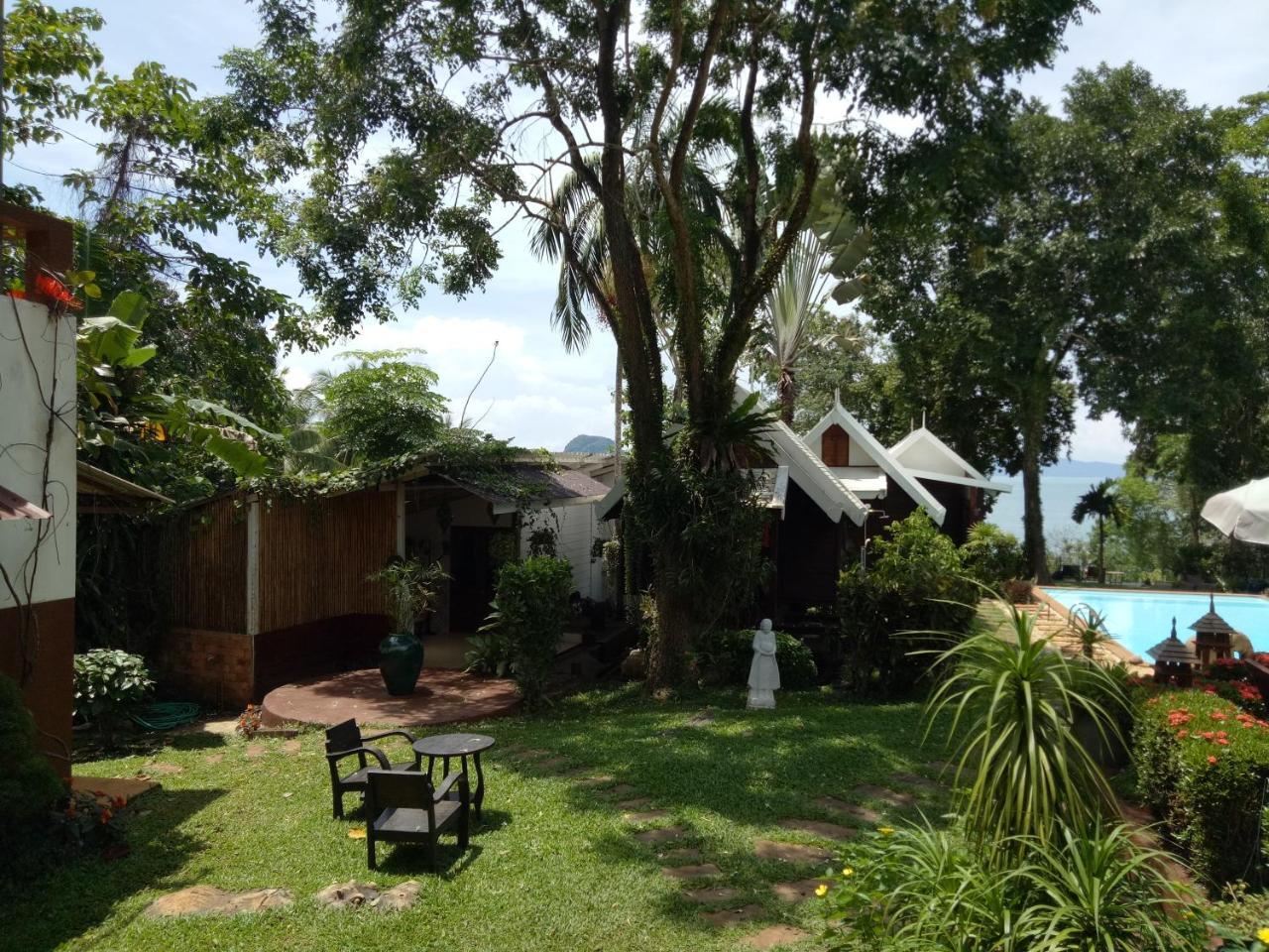 Le Passe-Temps Hotel Tha Lane Bay Exterior photo